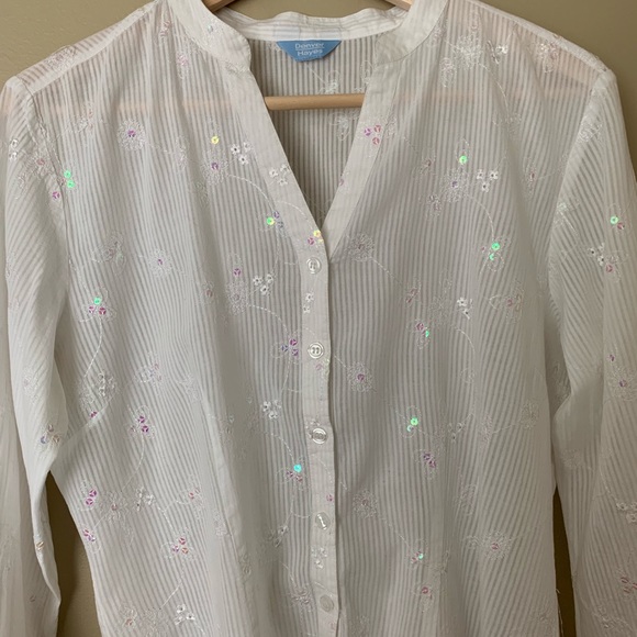 2/$20 Denver Hayes White Embroider Sequin Top - Picture 6 of 8